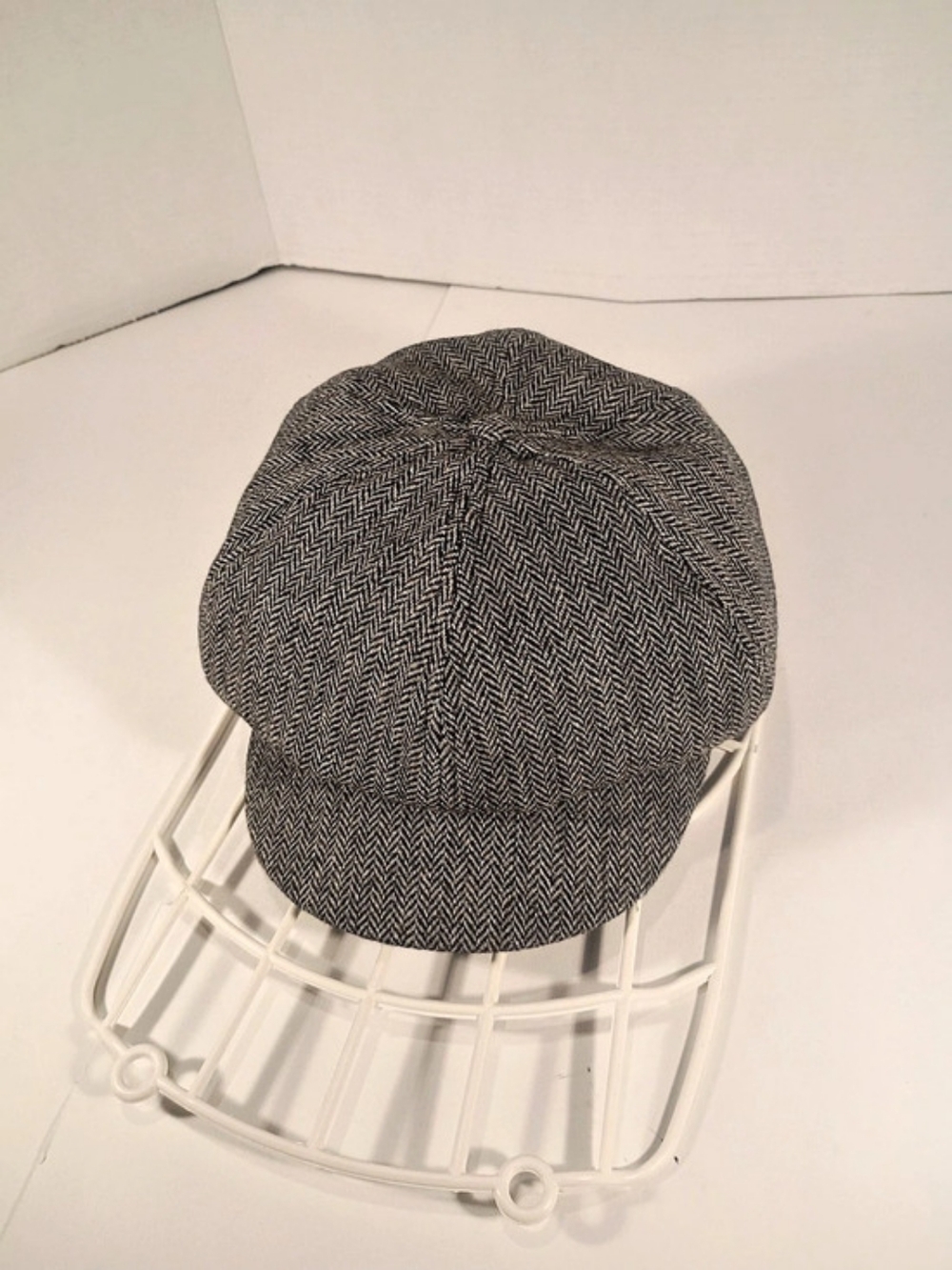 Banana Republic Herringbone Tweed Newsboy Cap Gray & Black